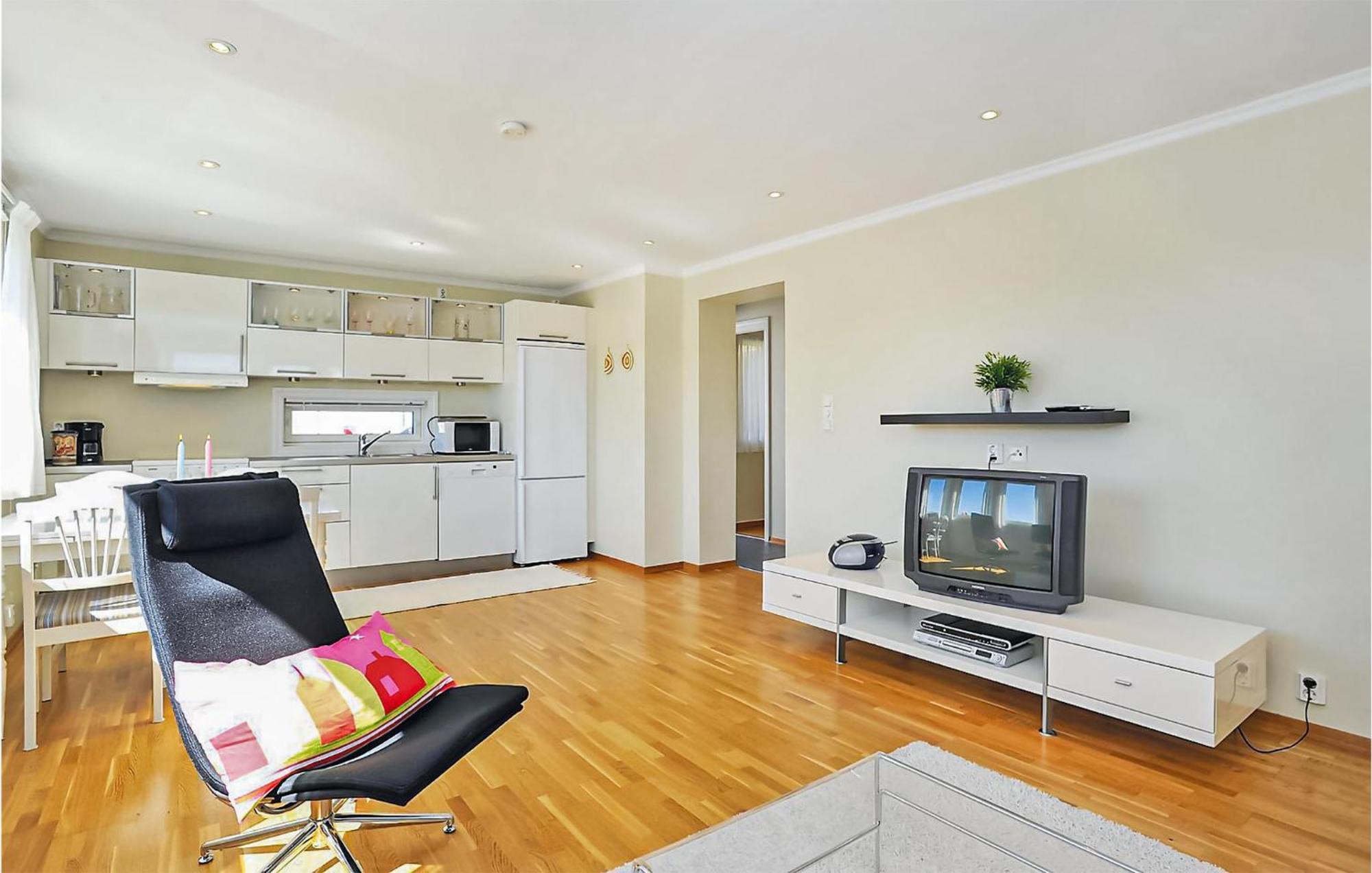 Cozy Apartment In Straumsgrend With Kitchen Bergen Extérieur photo